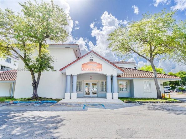 Undisclosed Address #A11852159, Miami FL 33193