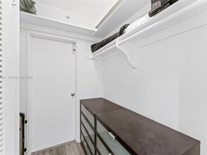 3 Island Ave PHA, Miami Beach FL 33139