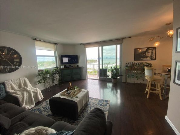 6900 Bay Dr 10D, Miami Beach FL 33141