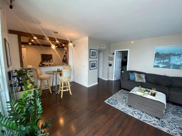 6900 Bay Dr 10D, Miami Beach FL 33141