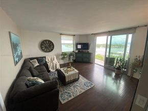 6900 Bay Dr 10D, Miami Beach FL 33141