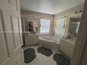 126 Chestnut Cir, Royal Palm Beach FL 33411