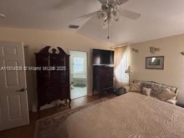 126 Chestnut Cir, Royal Palm Beach FL 33411