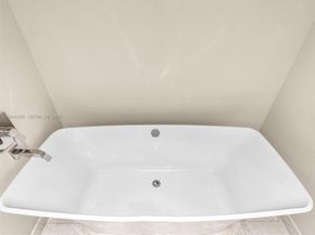 17301 Biscayne Blvd 2301, North Miami Beach FL 33160