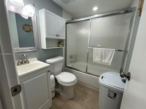 2 Briarwood Cir 112, Hollywood FL 33024