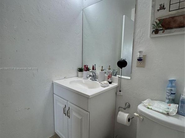 15480 SW 82nd Ln 228, Miami FL 33193