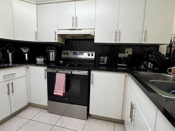 15480 SW 82nd Ln 228, Miami FL 33193