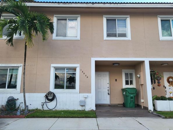 13906 SW 173rd Ter 13906, Miami FL 33177