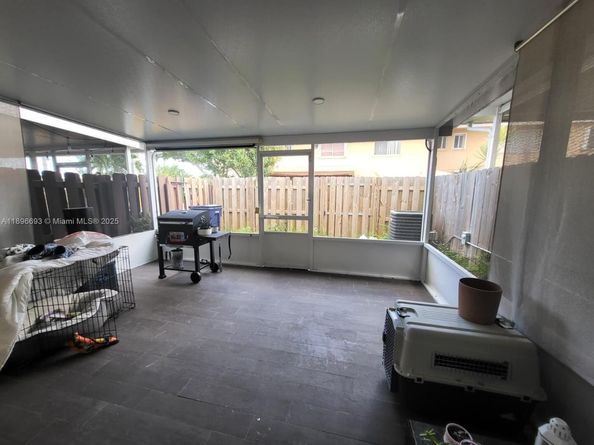 13906 SW 173rd Ter 13906, Miami FL 33177