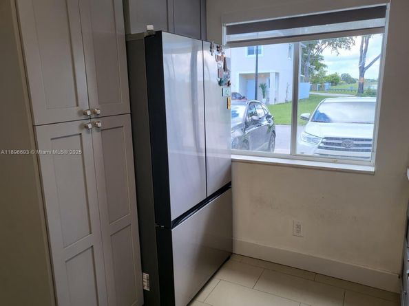 13906 SW 173rd Ter 13906, Miami FL 33177