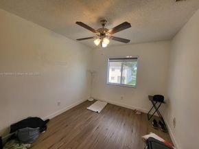 13906 SW 173rd Ter 13906, Miami FL 33177