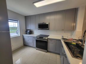 13906 SW 173rd Ter 13906, Miami FL 33177