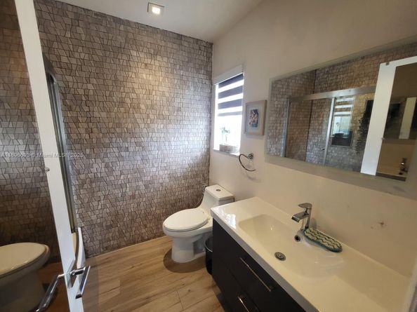 13906 SW 173rd Ter 13906, Miami FL 33177