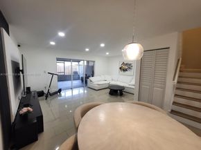 13906 SW 173rd Ter 13906, Miami FL 33177