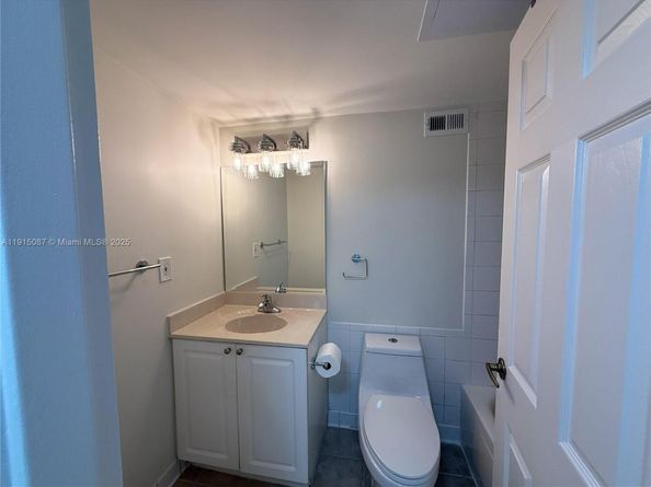 2501 S Ocean Dr 1405, Hollywood FL 33019