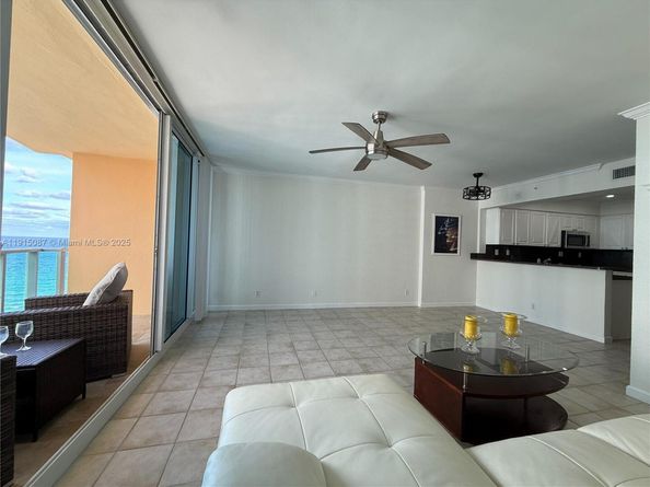 2501 S Ocean Dr 1405, Hollywood FL 33019