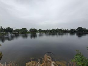11389 SW 65th St, Miami FL 33173