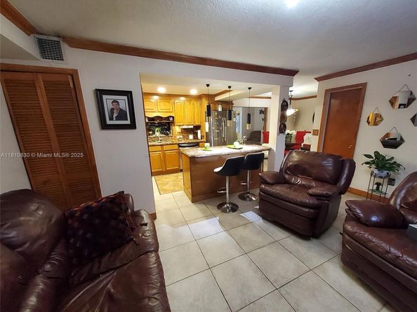 11389 SW 65th St, Miami FL 33173