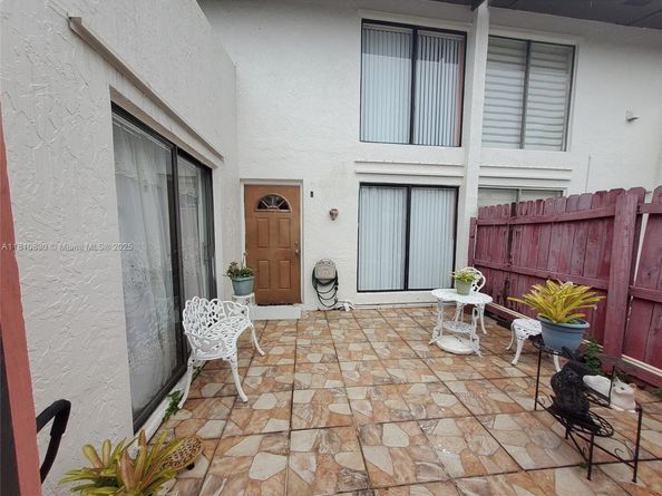 11389 SW 65th St, Miami FL 33173