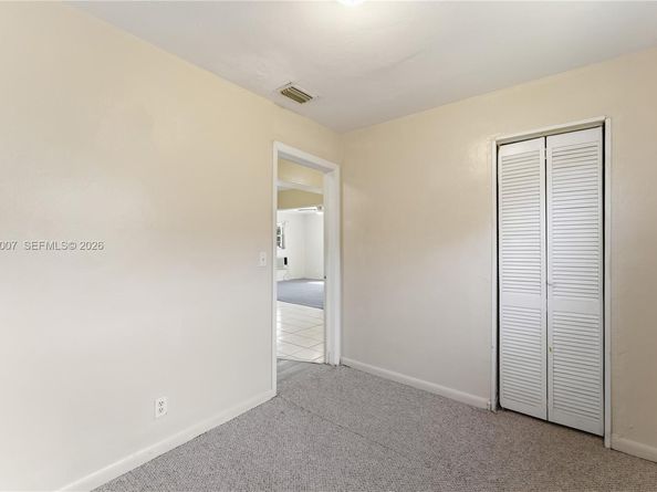 1017 NW 8th St, Hallandale Beach FL 33009