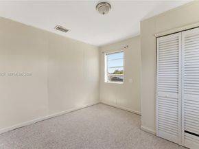 1017 NW 8th St, Hallandale Beach FL 33009