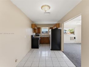 1017 NW 8th St, Hallandale Beach FL 33009
