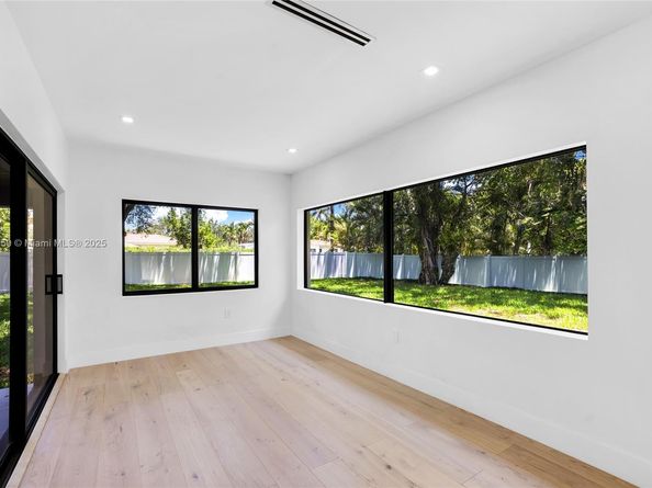 53 NW 107th St, Miami Shores FL 33168
