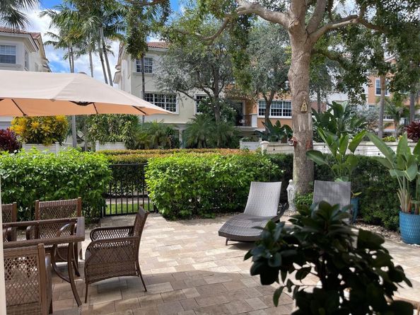 5565 NE Trieste Way, Boca Raton FL 33487