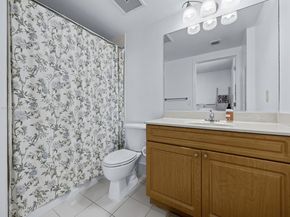 900 SW 8th St 1208, Miami FL 33130