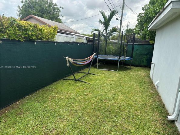 7310 SW 31st St, Miami FL 33155