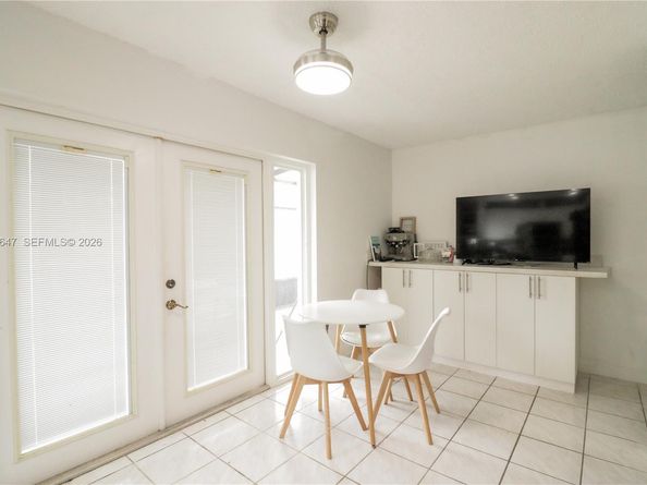 14615 SW 142nd Place Cir, Miami FL 33186