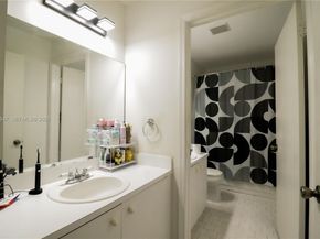 14615 SW 142nd Place Cir, Miami FL 33186