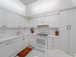 1965 S Ocean Dr 18K, Hallandale Beach FL 33009