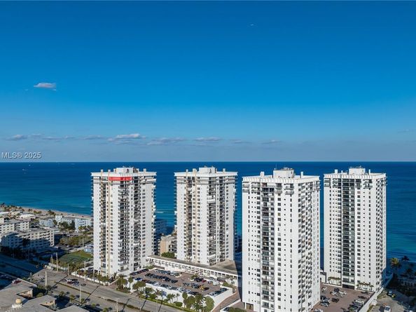 2101 S Ocean Dr 2707, Hollywood FL 33019