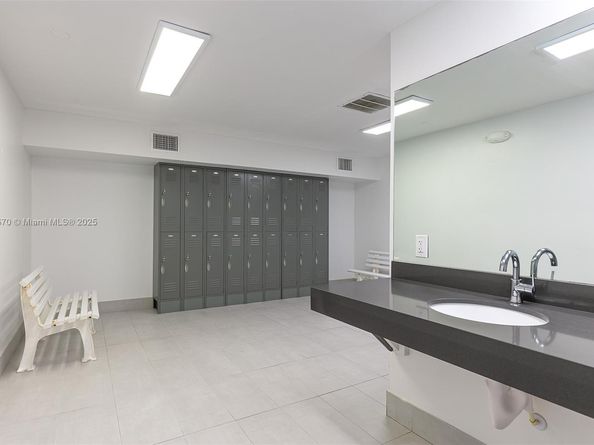 2101 S Ocean Dr 2707, Hollywood FL 33019