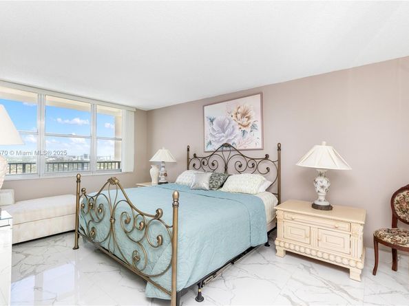 2101 S Ocean Dr 2707, Hollywood FL 33019