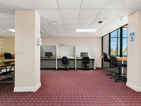 2101 S Ocean Dr 2707, Hollywood FL 33019