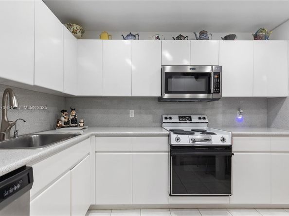2101 S Ocean Dr 2707, Hollywood FL 33019