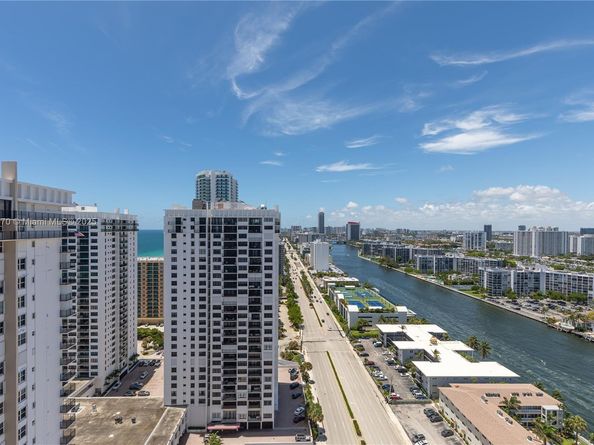 2101 S Ocean Dr 2707, Hollywood FL 33019