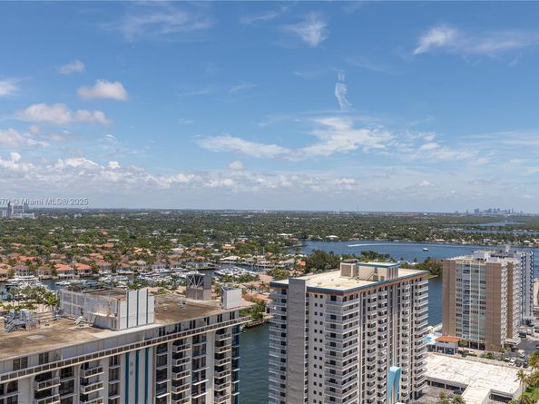 2101 S Ocean Dr 2707, Hollywood FL 33019