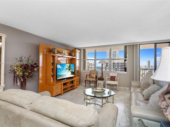 2101 S Ocean Dr 2707, Hollywood FL 33019