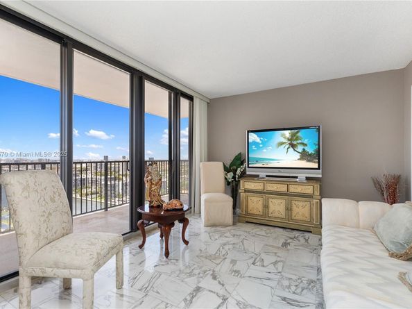2101 S Ocean Dr 2707, Hollywood FL 33019
