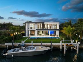 493 Holiday Dr, Hallandale Beach FL 33009