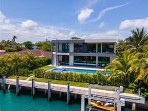493 Holiday Dr, Hallandale Beach FL 33009