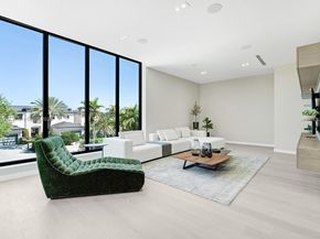 493 Holiday Dr, Hallandale Beach FL 33009