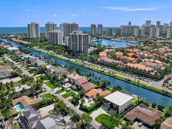 493 Holiday Dr, Hallandale Beach FL 33009