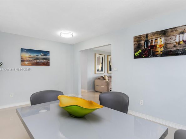 2670 SW 119th Ct, Miami FL 33175