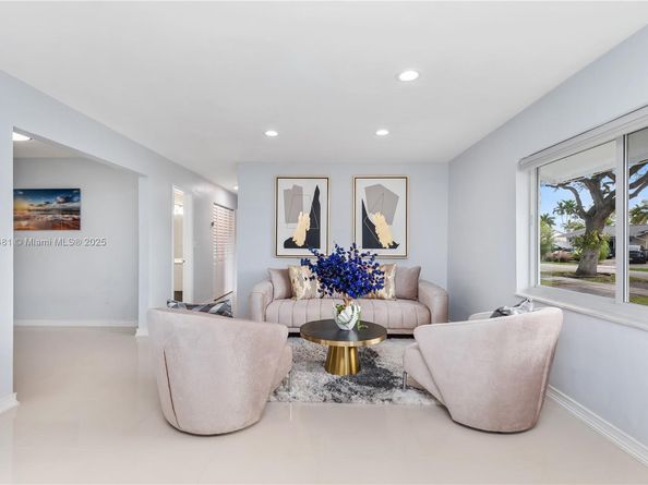 2670 SW 119th Ct, Miami FL 33175