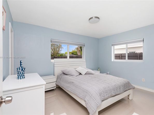 2670 SW 119th Ct, Miami FL 33175