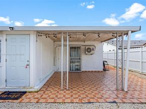 13 NW 108th Ct, Miami FL 33172